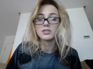 Chezza Luna manyvids mature slut jerking juicy pussy