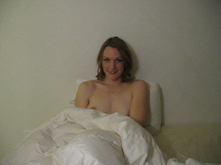 biancaandhubby manyvids seductive and hot beauty pulls vagina