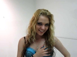 cassiestarz manyvids gently twisting her ass