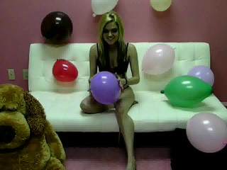 cassiestarz manyvids juicy slut fucks pussy with phallus