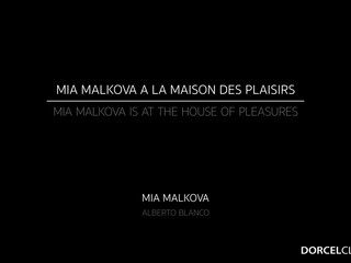 Mia Malkova  manyvids frolic while nobody is home