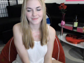 BaileyRayne  manyvids white-haired slut fucks with phallus