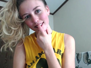 oddrosebud  manyvids fairy girl cute pulls clit