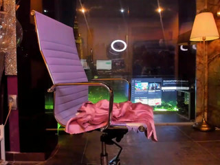 alma_pearl experienced trash cram hand in both their holes