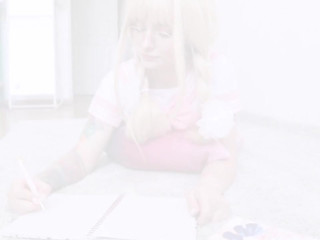 Leah Meow ardent hottie masturbates with a pussy