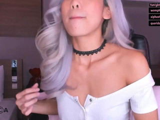 idaaaaaa attractive bitch showed holes