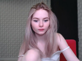 penelopa77 wonderful blonde striking ass on the spot