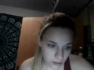 sportygal6969 cute slut gets naked and jerks off