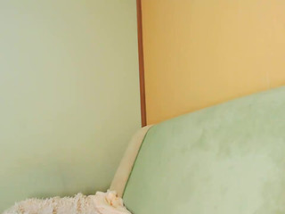 blondiebetsy shy slut caresses shaved cunt