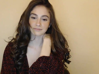 snowww_white gorgeous chick fucks cunt with phallus