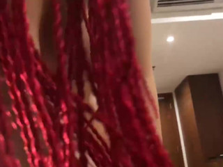 Lolly_lips babe in stockings passionately masturbating cunt