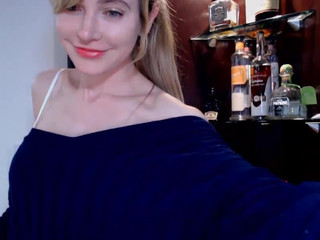 alexis charming confused girlfriend fucks holes