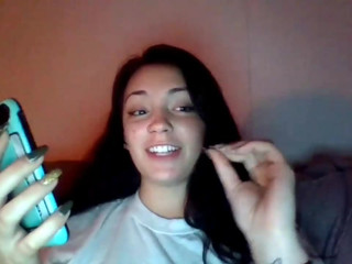 maleficentm Pretty brunette