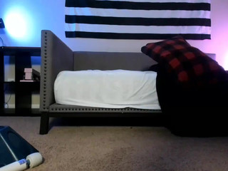 anabelleleigh dancing at the pole