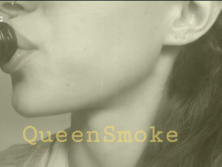 queensmoke big breasted female - pussy fingers