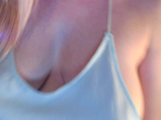 yessii666 Delicious brunette