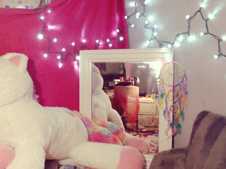 Tara Quartz manyvids busty chick shows her charms