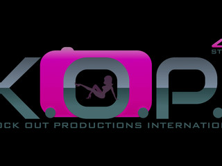 roxiii rebel manyvids naughty pupa demonstrates her body