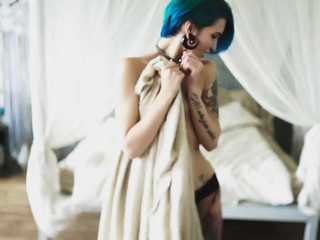 keokistar manyvids thick slut caresses  tits