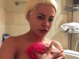 luna star attractive cockroach shows tanned body