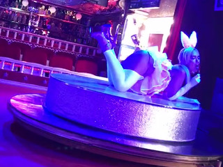 briana banderas naked beauty in the kitchen