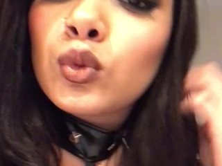 aaliyah hadid babe sat hard masturbating pussy