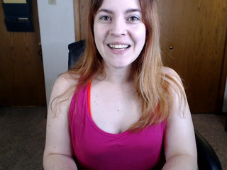 tawneyssexed busty chick caresses big nipples