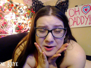 leelaloveless the clockwork courtesan is walking on his heels