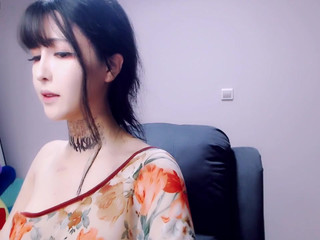 cute_dami gorgeous lady twirls big ass