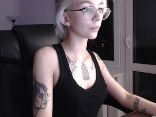 moonless_ adult woman arranging a portion of petting