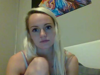 sluts_r_us11 fox rubs her tits and communicates with the chat