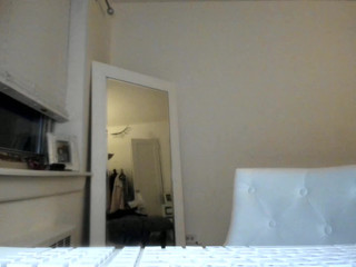 sadbabybelle top model caresses shaved pussy