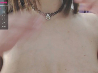 littlesonia beauty in stockings is engaged in masturbation