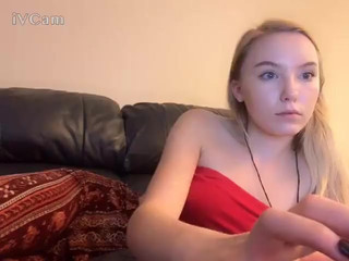 lollipopgurl69 gorgeous girls dance completely naked