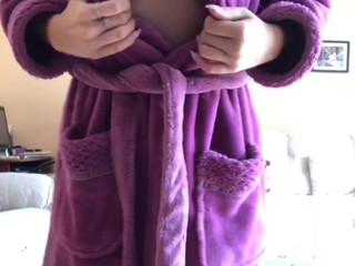 Serenityxx -Watch me strip out of this dressing gown (1)