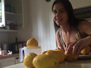 TINDRA FROST ONLYFANS -giggly girls make lemonade