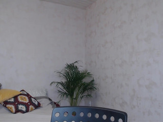 penelopa77 gently fucks pussy