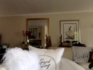 gl1tter_barbie adorable  cam girl  pulls clit