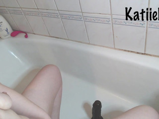 katiiemae manyvids luxury sluts jerking off