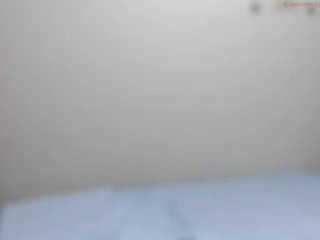 cherrykuchixx busty hottie caresses shaved pussy