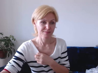 jasmin18v hot babe jerking off her cunt