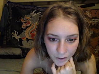 zoe_kitty666 slut female fucks both holes