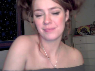 clementine777 thick blonde body masturbates pussy