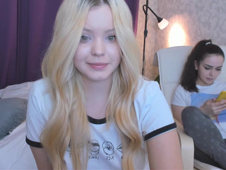 dianaholiday sexy blonde pulls pussy hand