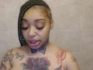 creamyexotica sultry woman fiercely jerks her pussy