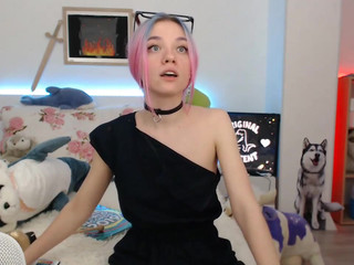 MyLittleRain wicked girl fingers her shaved holes