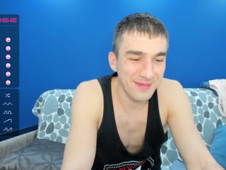 Max_Leksa  sweet chick fucks both holes