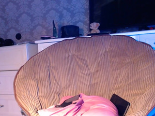 Vero19nika busty chick caresses shaved pussy