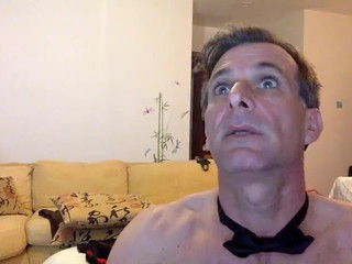 munishpunish attractive chick diligently licks dildo