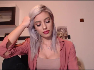 i_am_sarahxxx  gorgeous big boobs